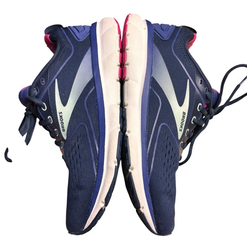 Brooks transmit women’s